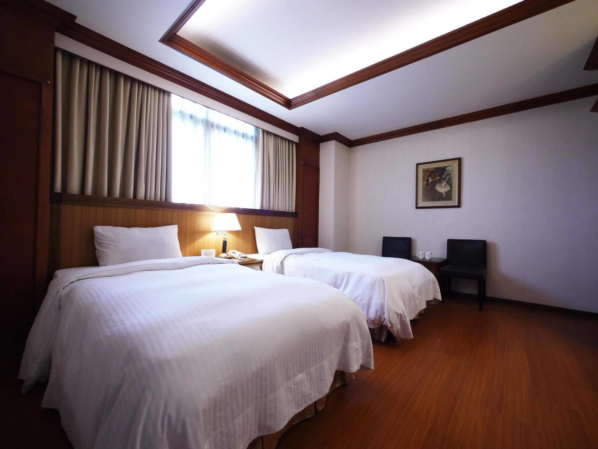 Emperor Hotel Cao Hùng Ngoại thất bức ảnh