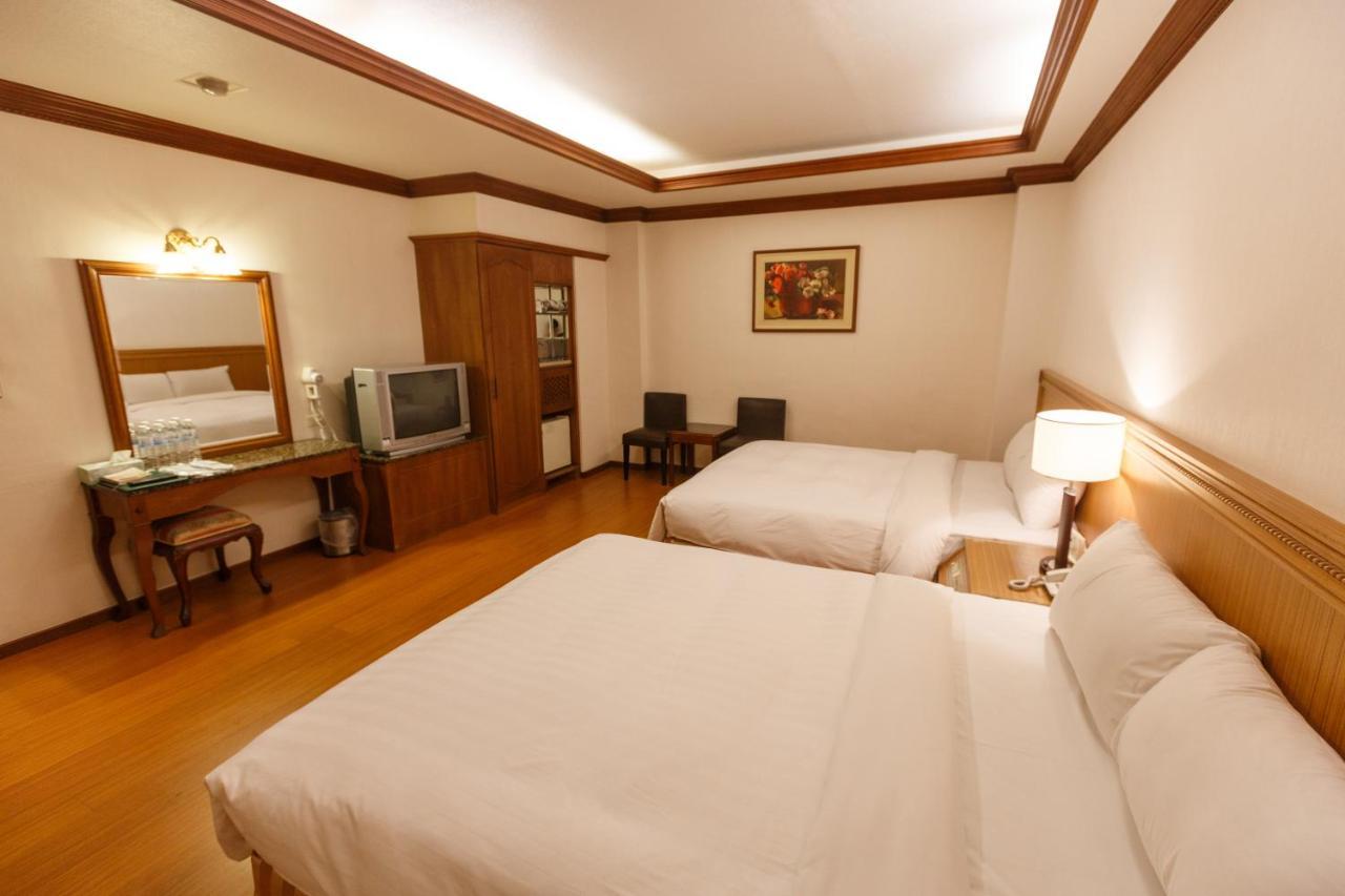 Emperor Hotel Cao Hùng Ngoại thất bức ảnh