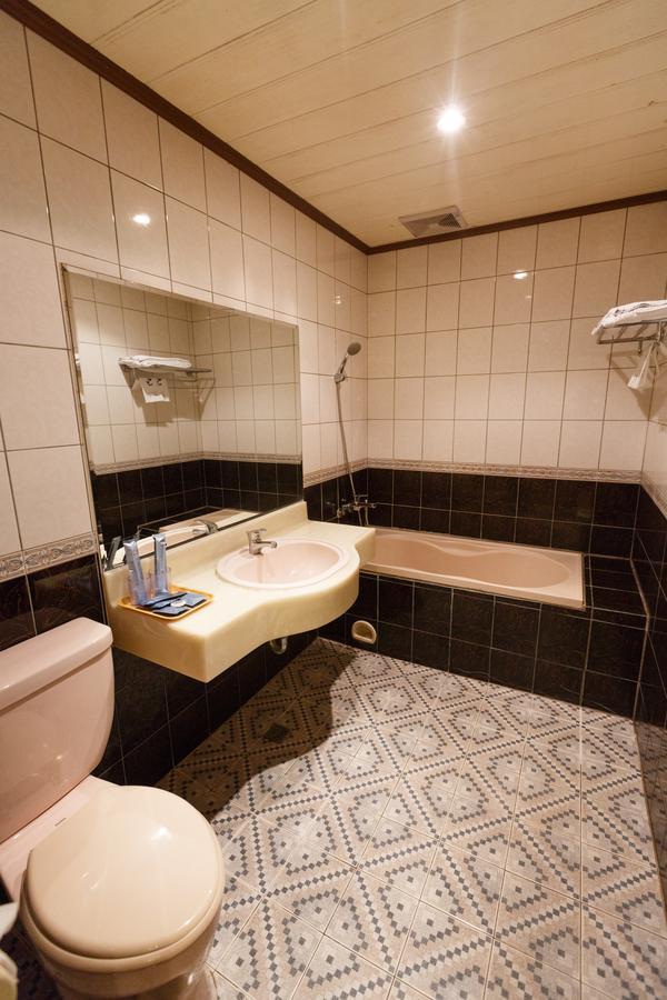 Emperor Hotel Cao Hùng Ngoại thất bức ảnh