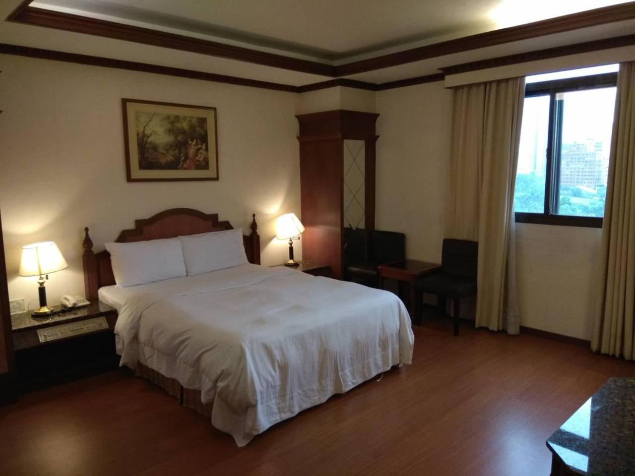 Emperor Hotel Cao Hùng Ngoại thất bức ảnh